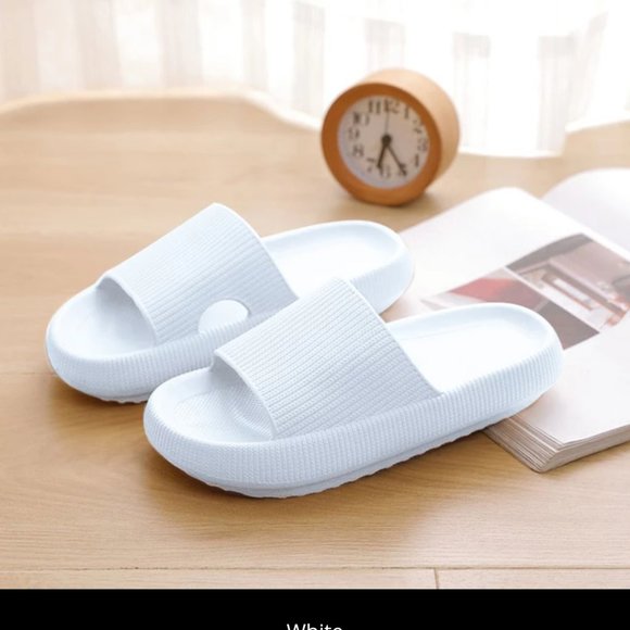 Meet your Posher, Michelle - Picture 1 of 1